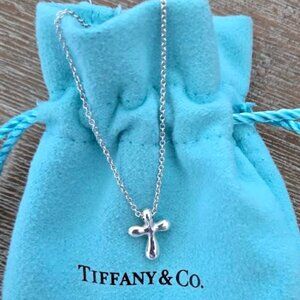 TIFFANY & CO Elsa Peretti Cross Pendant